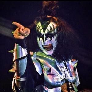 Meet your Posher, Randall